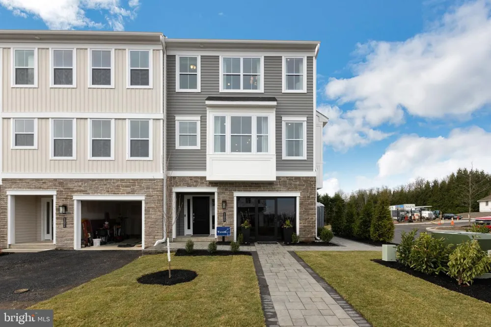 1 JAMESON WAY #BASE WARWICK INT Chalfont, PA 18914