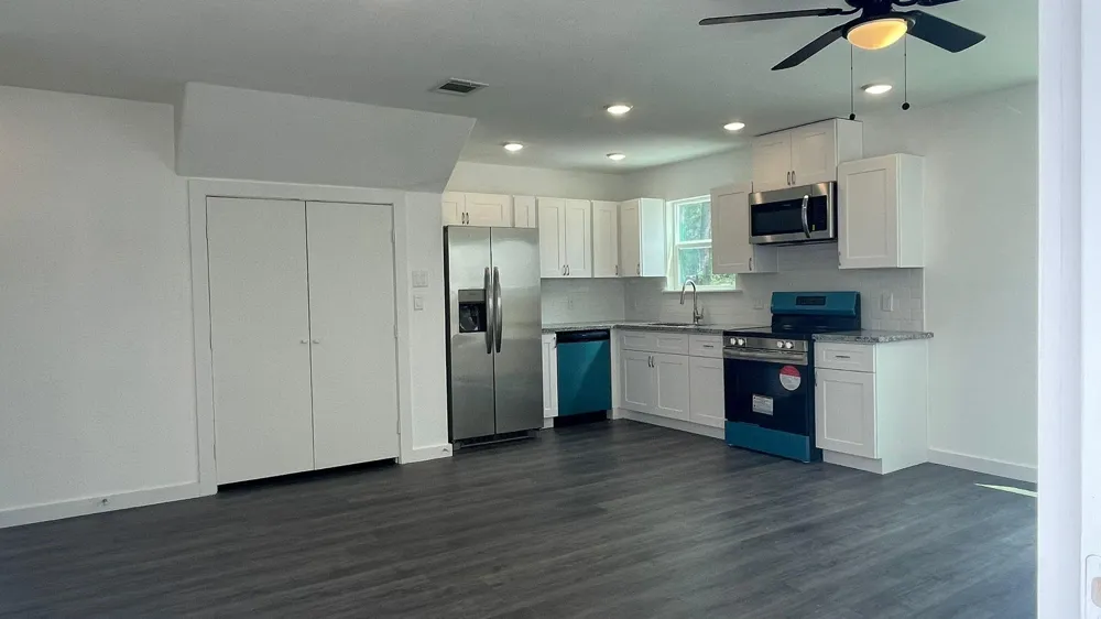 6011 Wedgefield Street