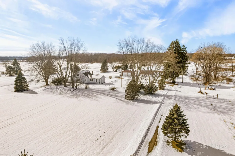 15425 132nd Avenue Nunica, MI 49448