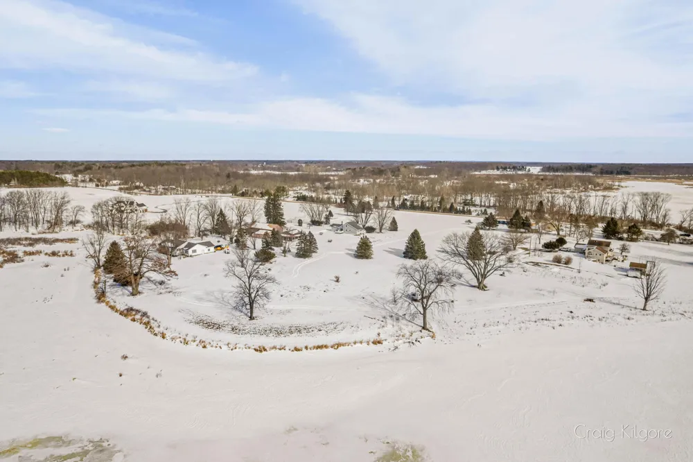 15425 132nd Avenue Nunica, MI 49448