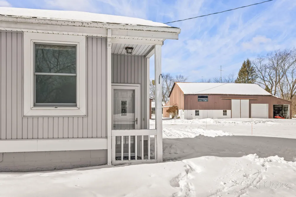 15425 132nd Avenue Nunica, MI 49448