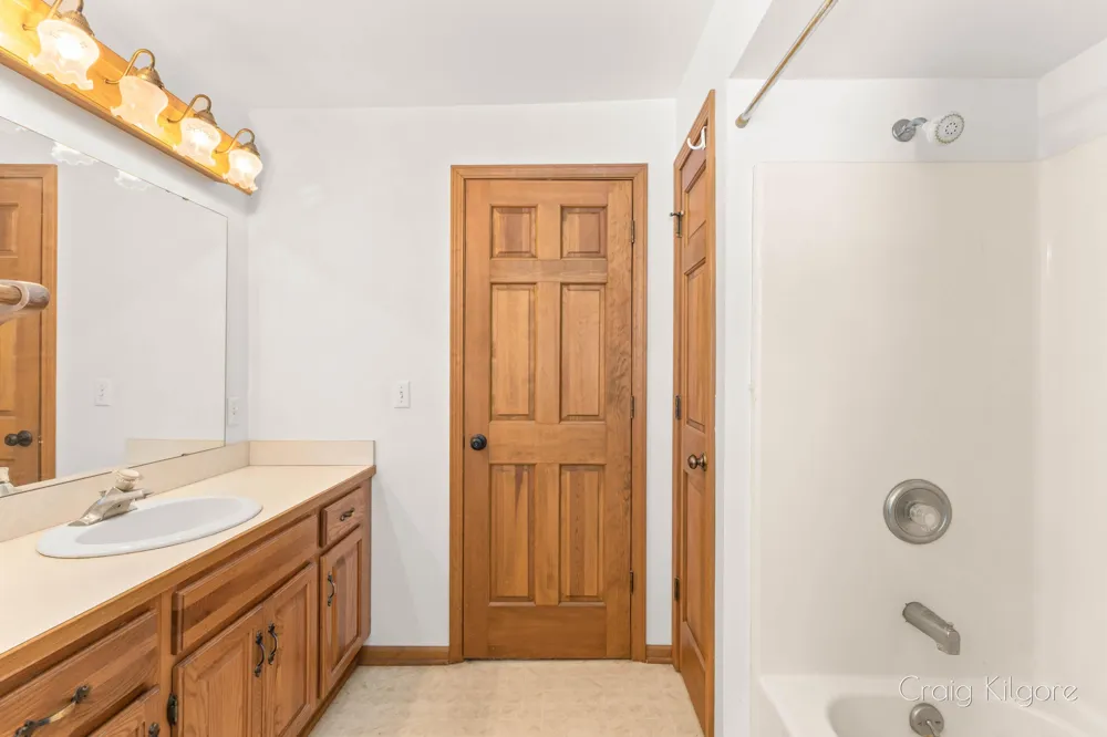 15425 132nd Avenue Nunica, MI 49448