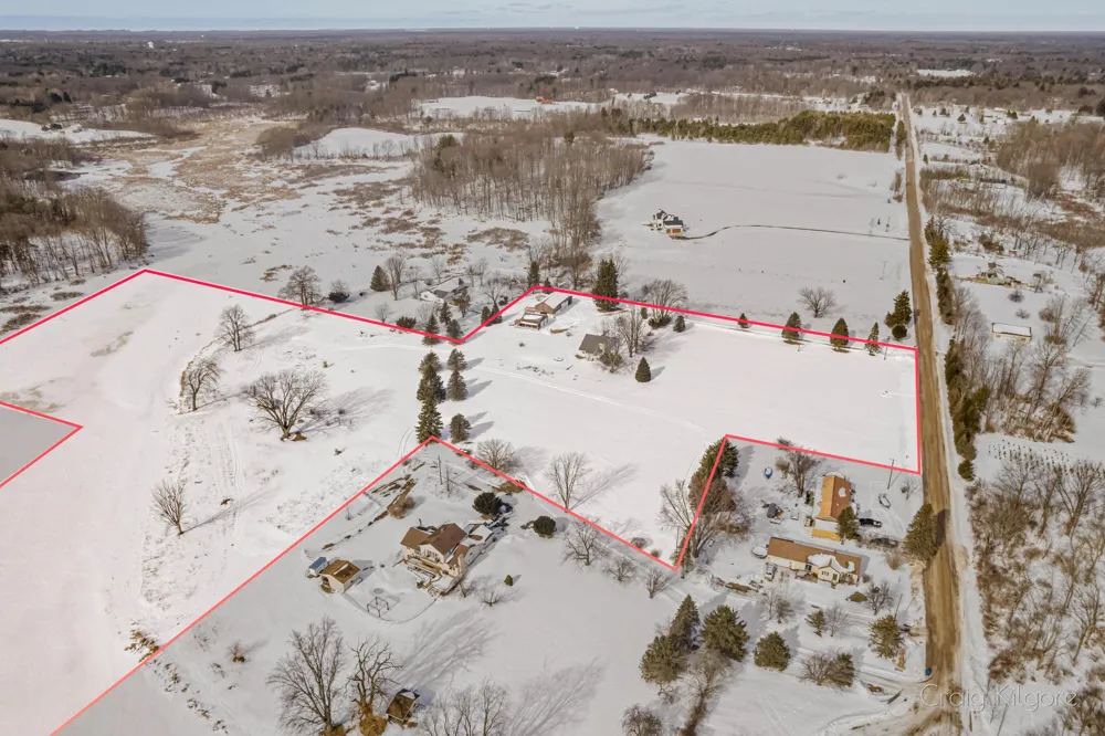 15425 132nd Avenue Nunica, MI 49448