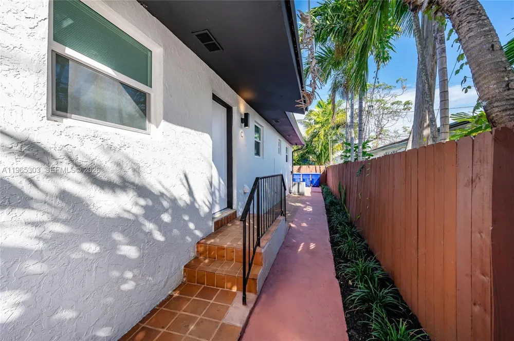 3321 NW 19th Ter #C Miami, FL 33125