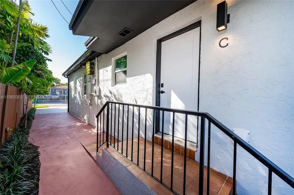 3321 NW 19th Ter #C Miami, FL 33125