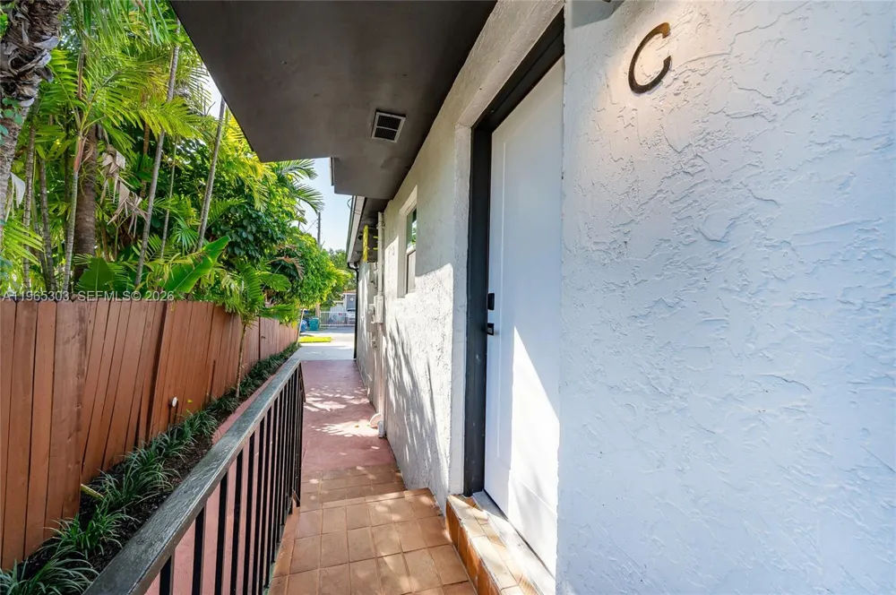 3321 NW 19th Ter #C Miami, FL 33125