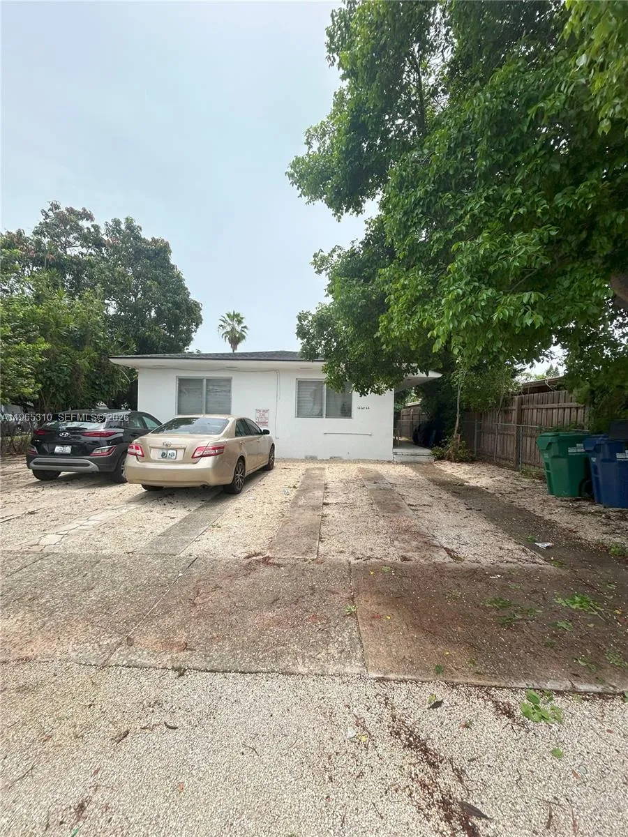 1220 NE 110th Ter Miami, FL 33161