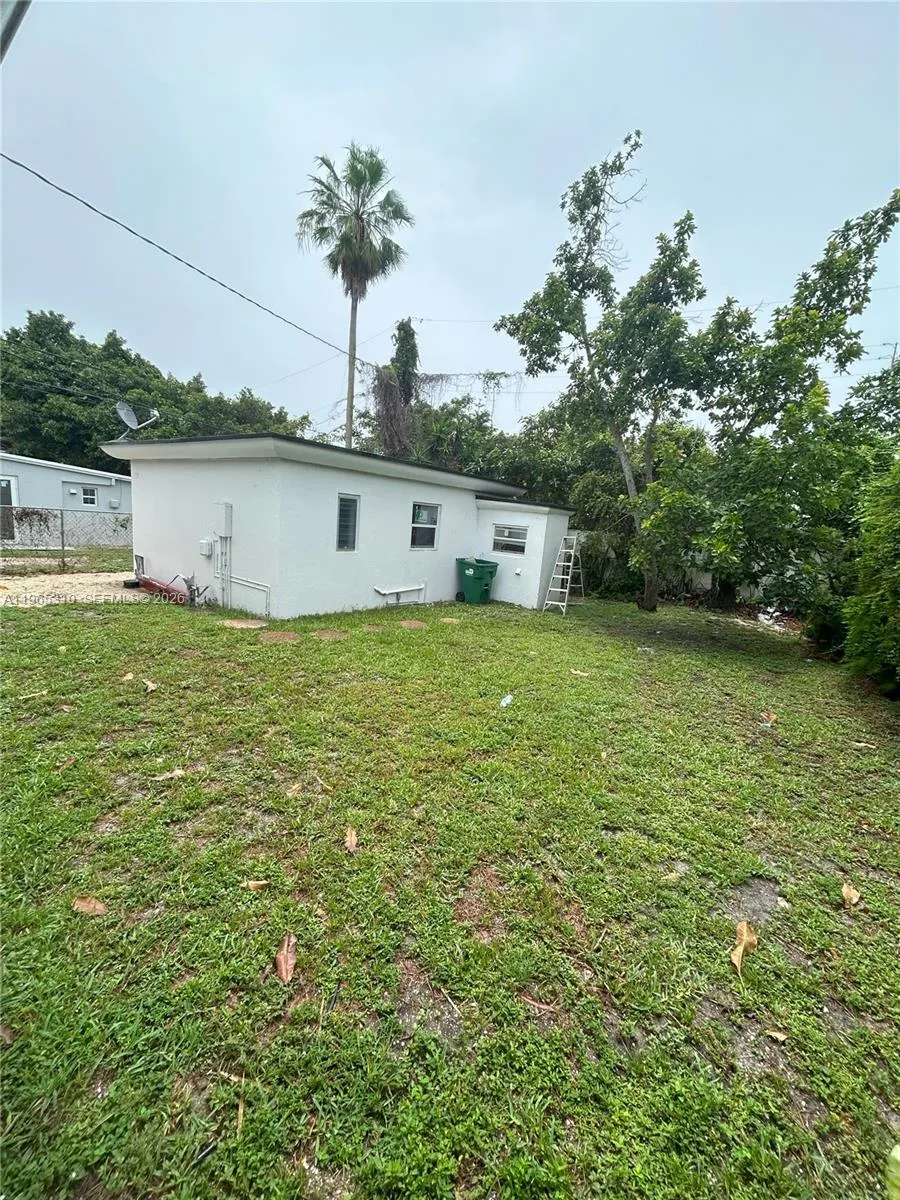 1220 NE 110th Ter Miami, FL 33161