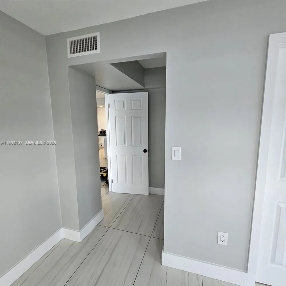 15600 NW 7th Ave #703 Miami, FL 33169