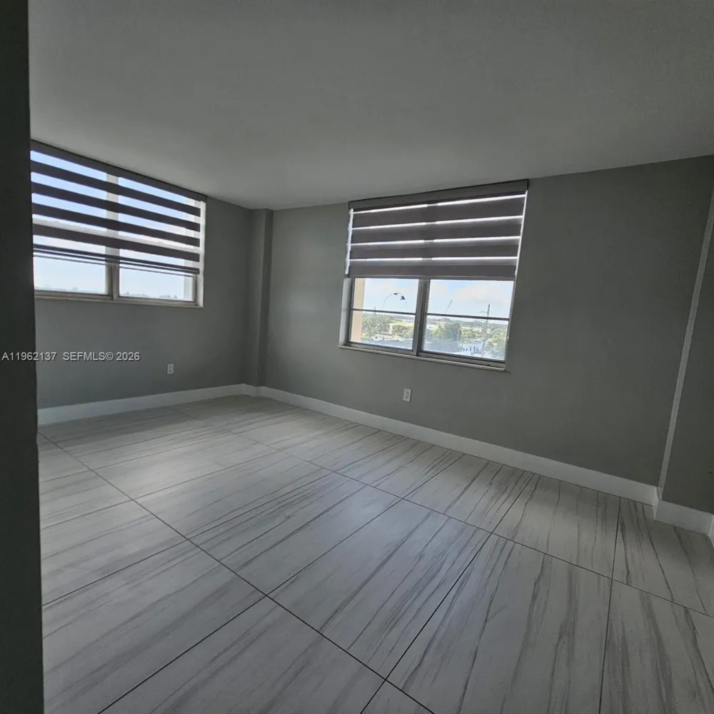 15600 NW 7th Ave #703 Miami, FL 33169
