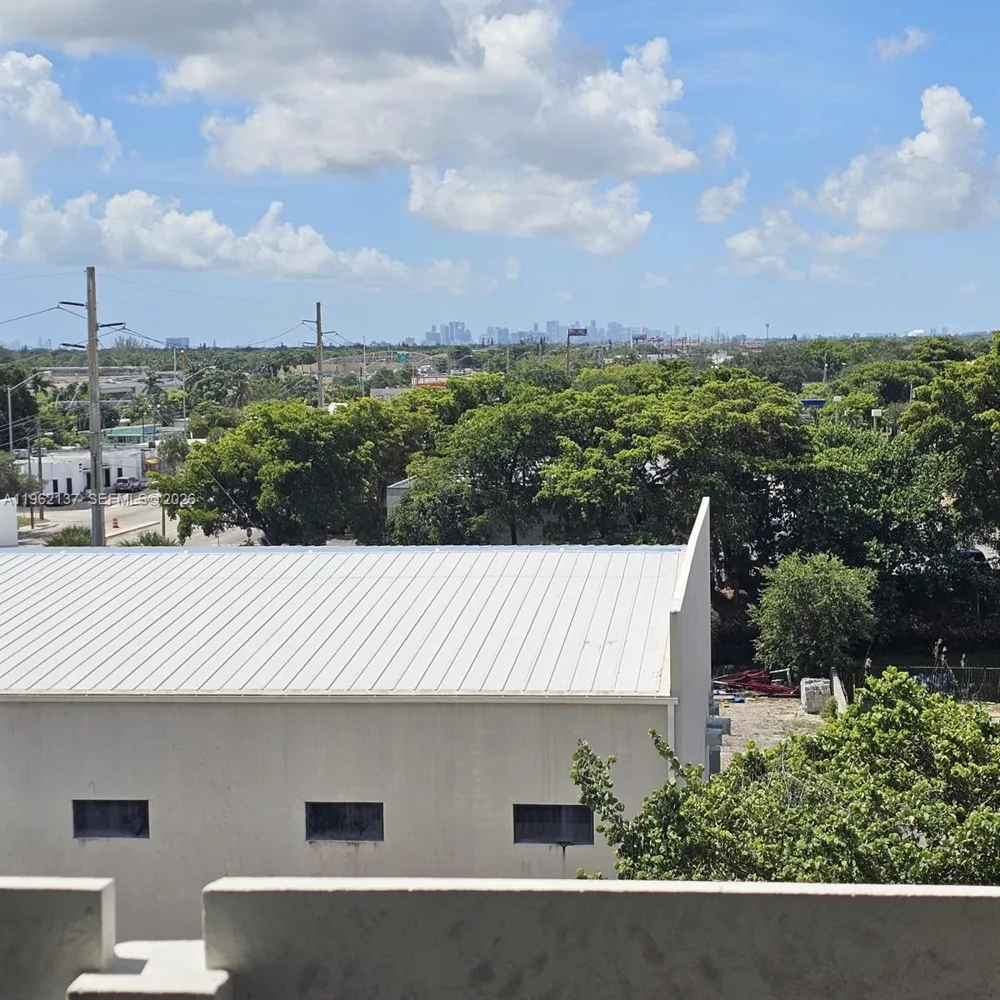15600 NW 7th Ave #703 Miami, FL 33169