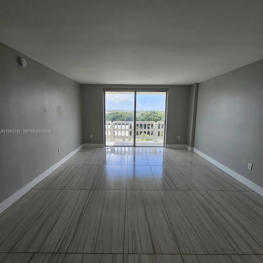 15600 NW 7th Ave #703 Miami, FL 33169