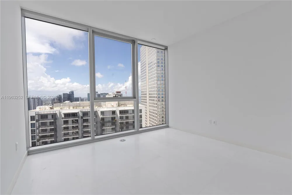 300 Biscayne Blvd Way #4404 Miami, FL 33131
