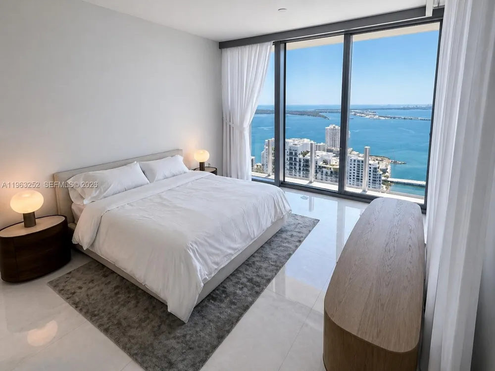 300 Biscayne Blvd Way #4404 Miami, FL 33131