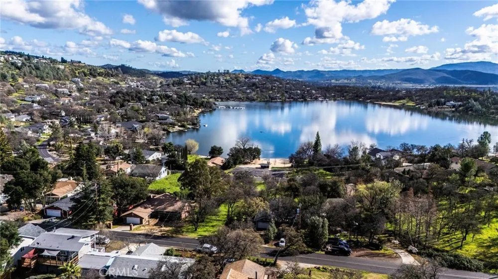 17682 Greenridge Hidden Valley Lake, CA 95467