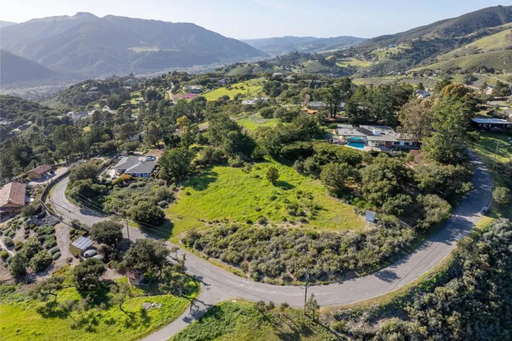 344 El Caminito Road Carmel Valley, CA 93924