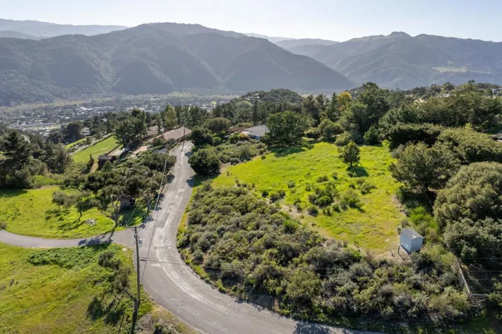 344 El Caminito Road Carmel Valley, CA 93924