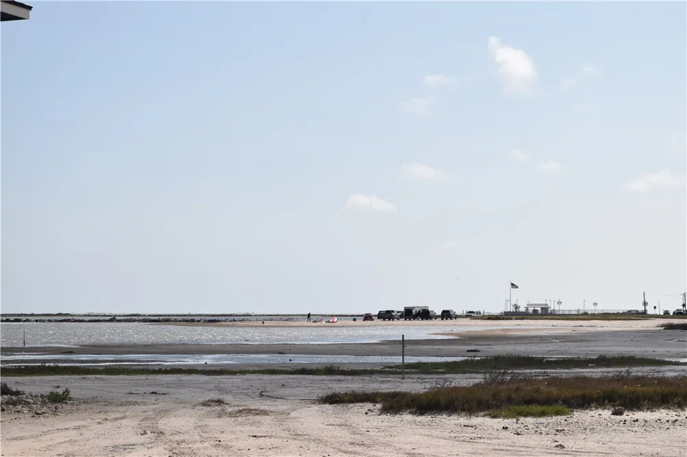 1222 Laguna Shores Corpus Christi, TX 78418