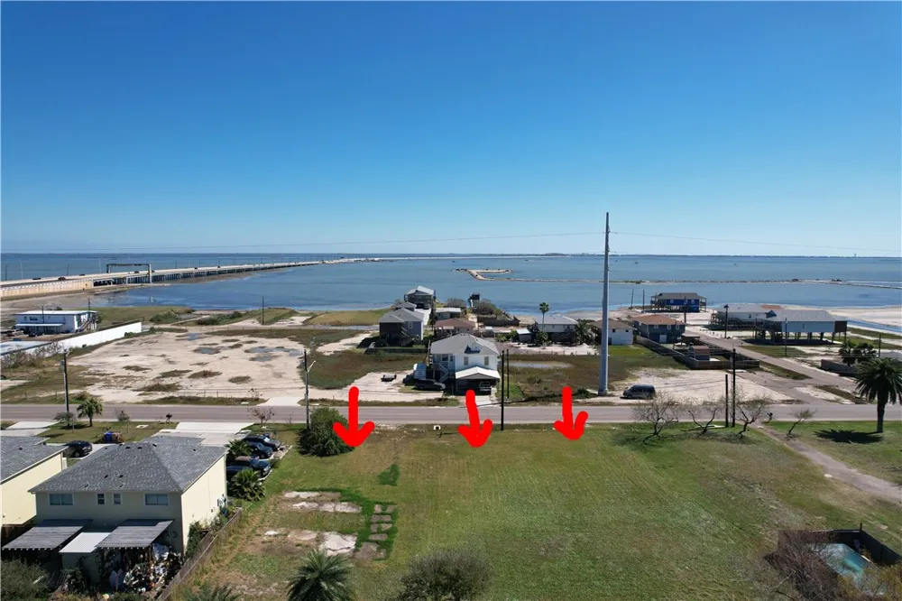1222 Laguna Shores Corpus Christi, TX 78418