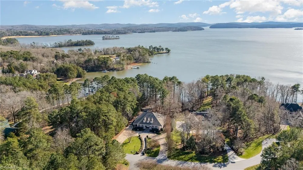215 Mallard Drive New London, NC 28127