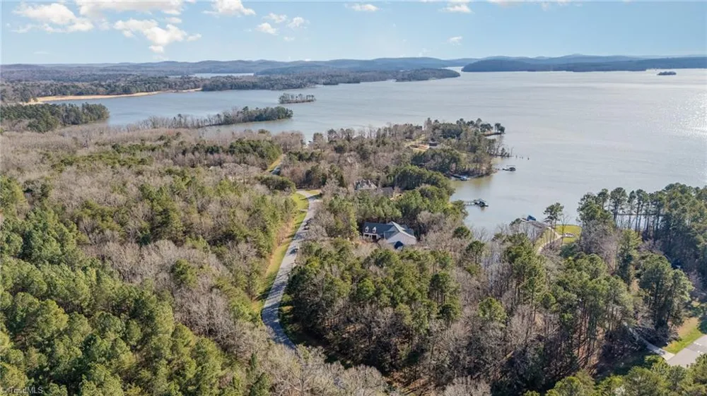 215 Mallard Drive New London, NC 28127