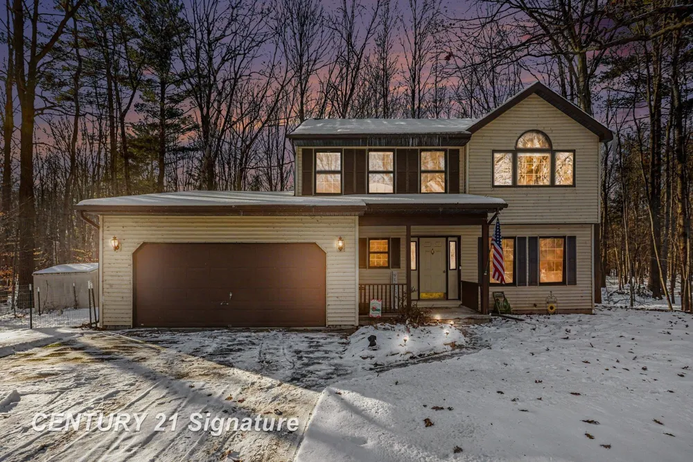 909 S Pinecroft Street