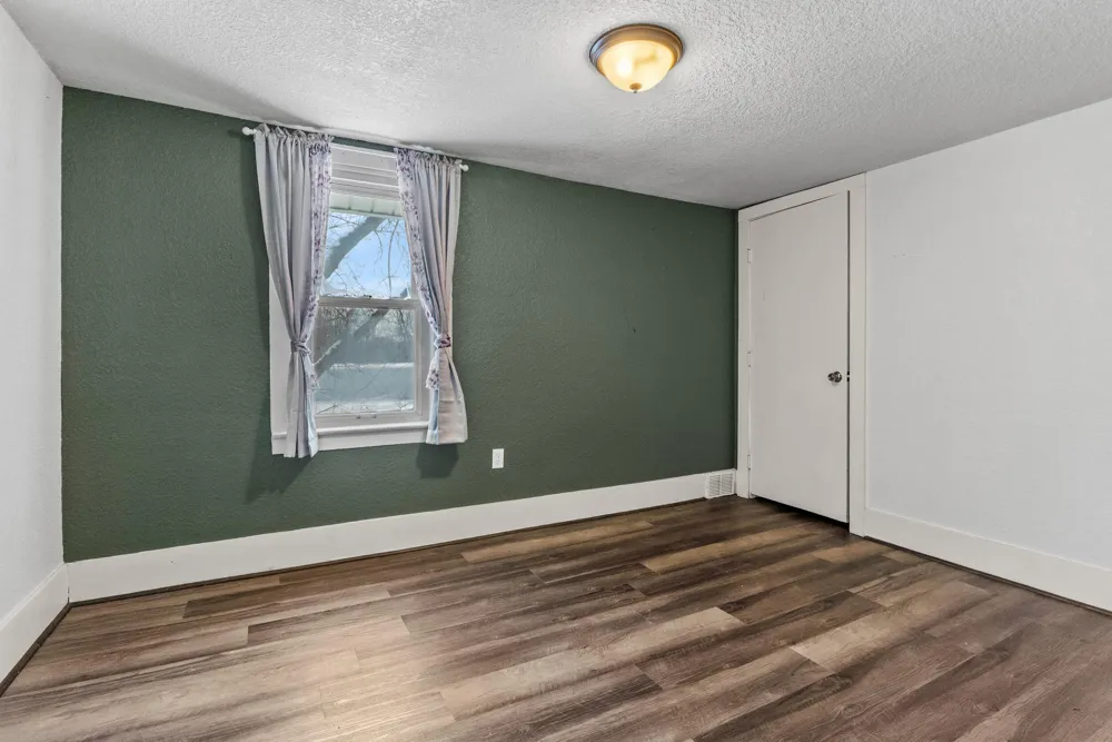 34 Oak Street Hillsdale City, MI 49242