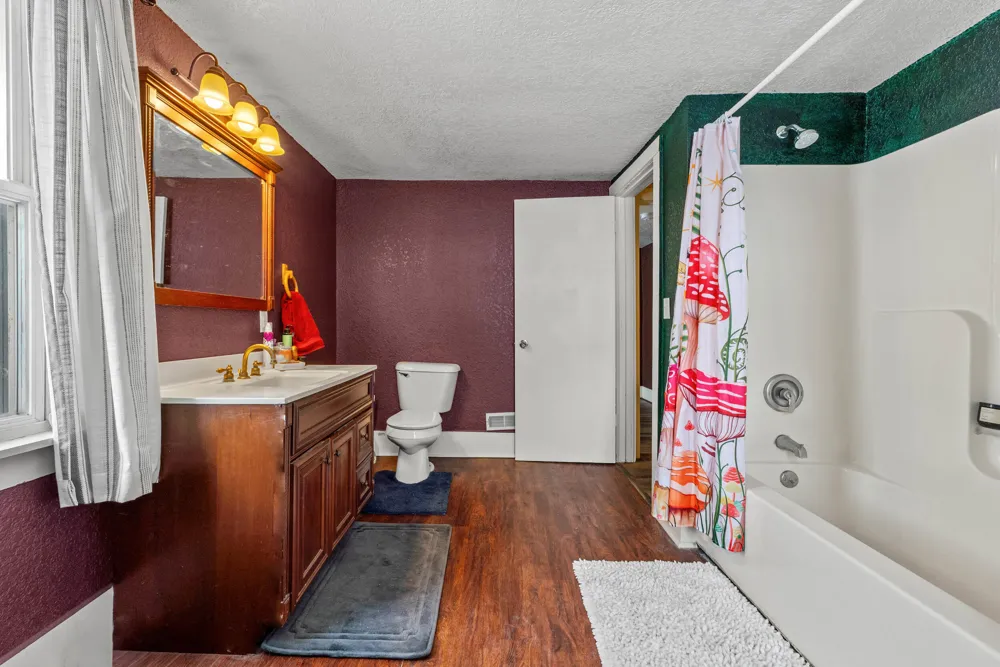 34 Oak Street Hillsdale City, MI 49242