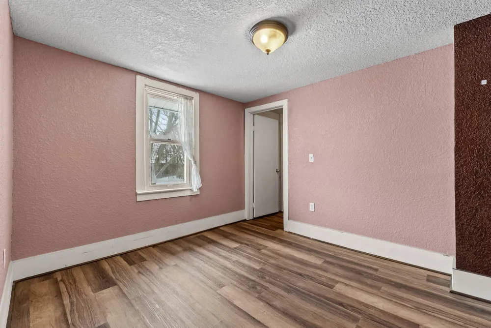 34 Oak Street Hillsdale City, MI 49242