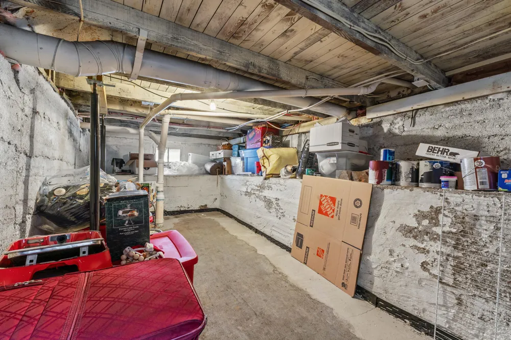 34 Oak Street Hillsdale City, MI 49242