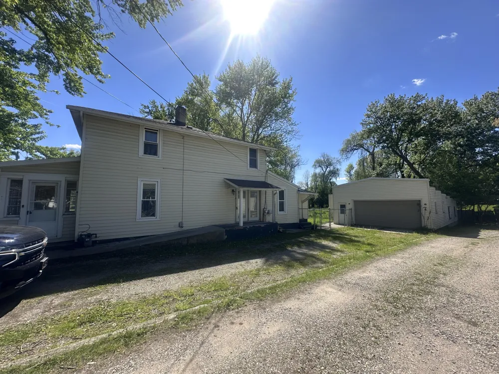 34 Oak Street Hillsdale City, MI 49242