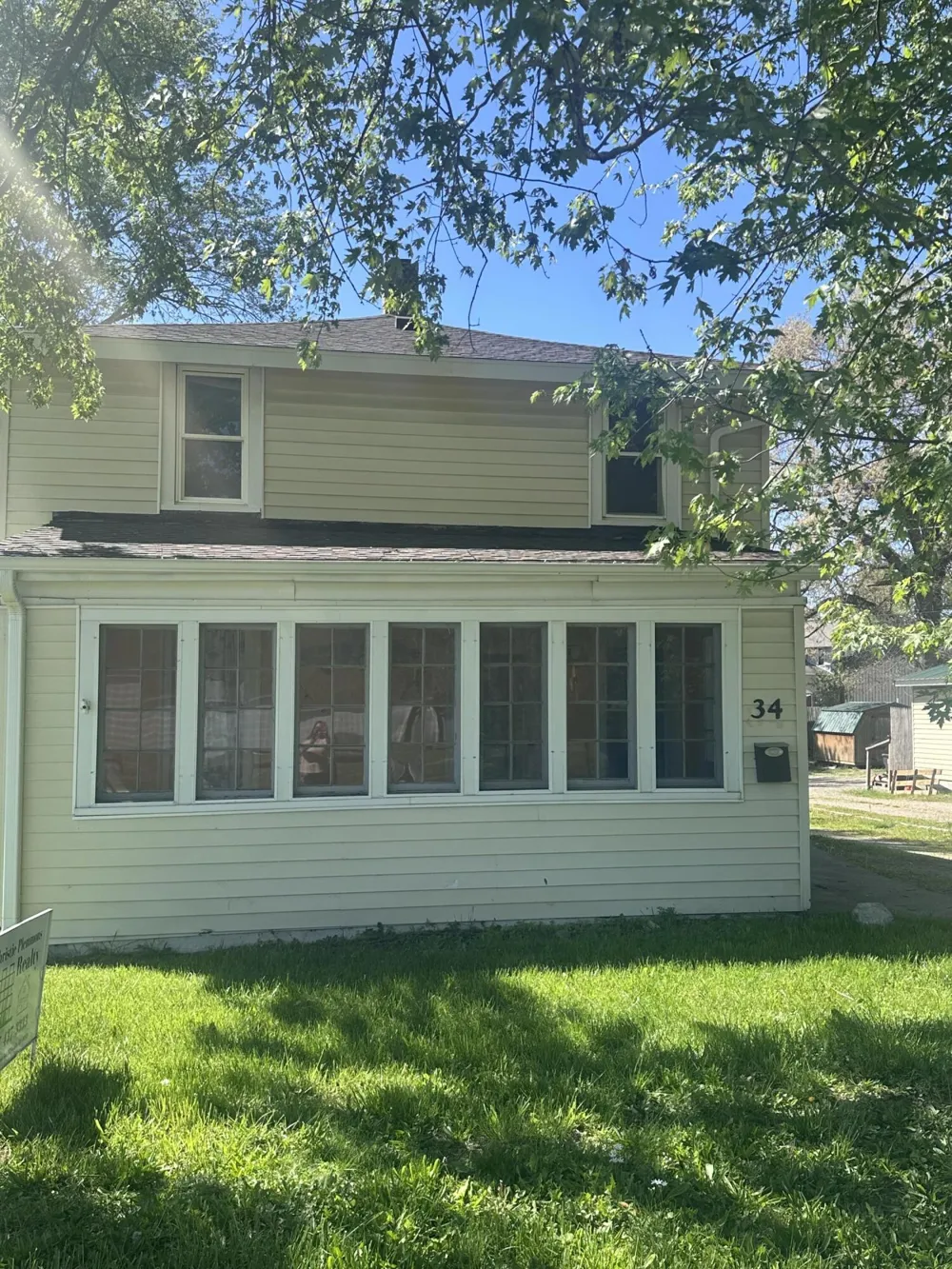34 Oak Street Hillsdale City, MI 49242