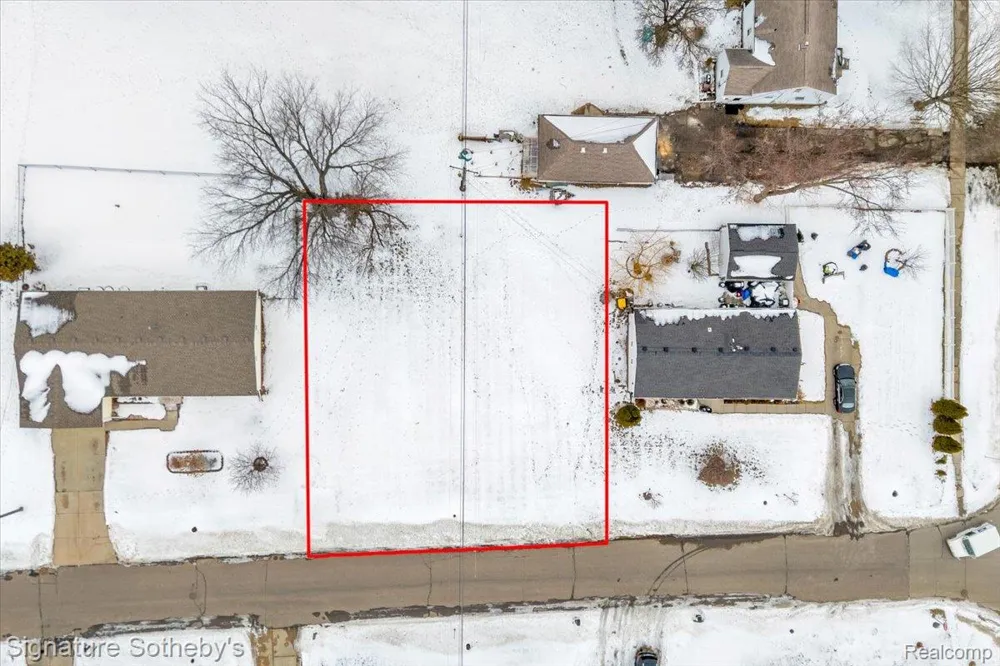 2983 Dashwood Drive Troy City, MI 48083