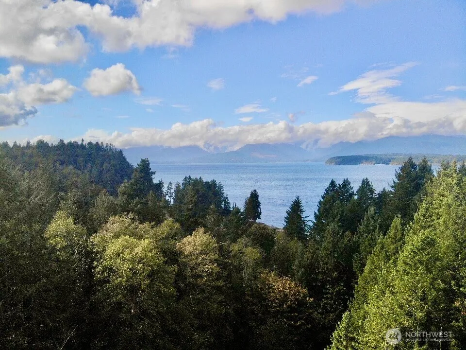 7625 NW Mountain Vista Lane Silverdale, WA 98383