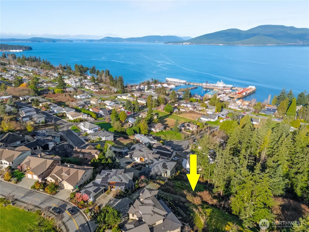2712 17th Street Anacortes, WA 98221