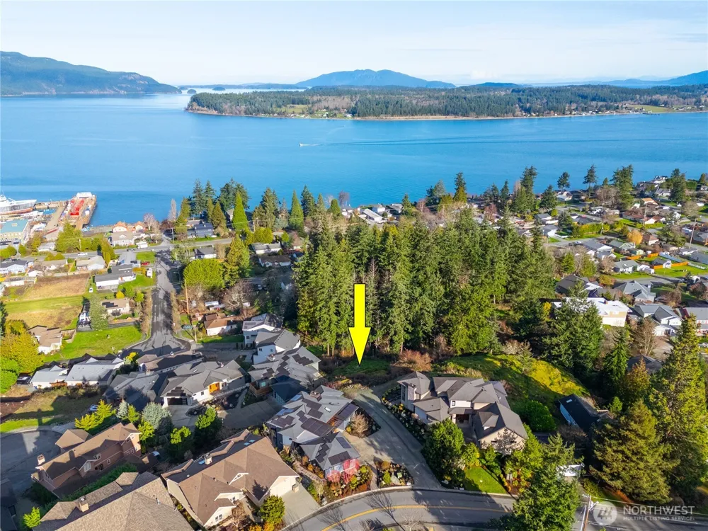 2712 17th Street Anacortes, WA 98221