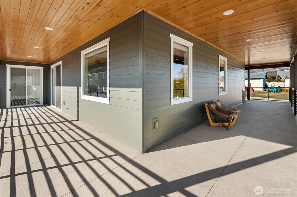 1038 Crest Loop Entiat, WA 98822