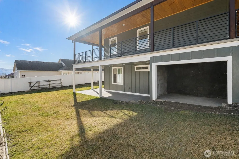 1038 Crest Loop Entiat, WA 98822