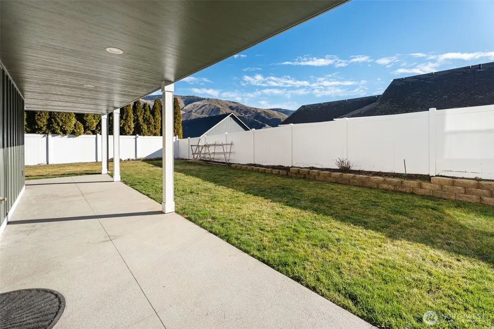 1038 Crest Loop Entiat, WA 98822