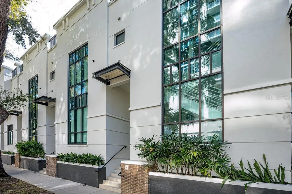 460 E JACKSON STREET #2 Orlando, FL 32801