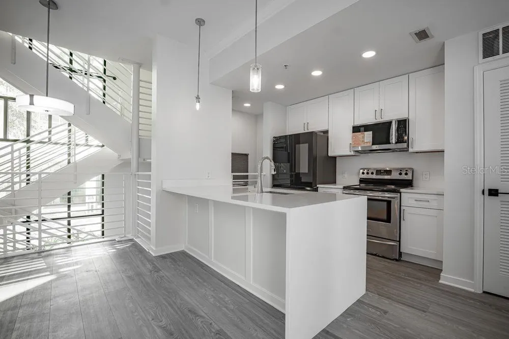 460 E JACKSON STREET #2 Orlando, FL 32801