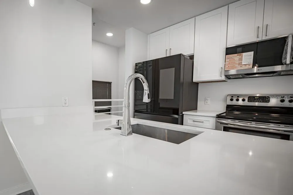 460 E JACKSON STREET #2 Orlando, FL 32801