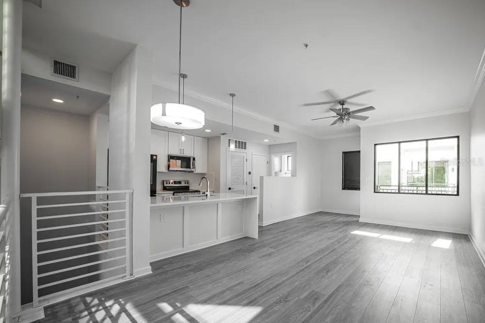 460 E JACKSON STREET #2 Orlando, FL 32801