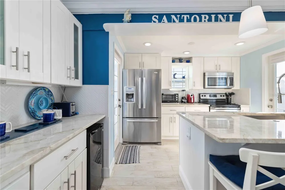 111 9TH STREET Bradenton Beach, FL 34217
