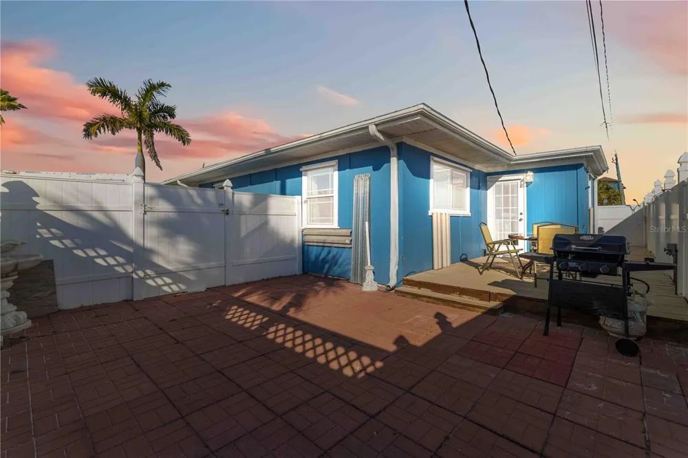 111 9TH STREET Bradenton Beach, FL 34217