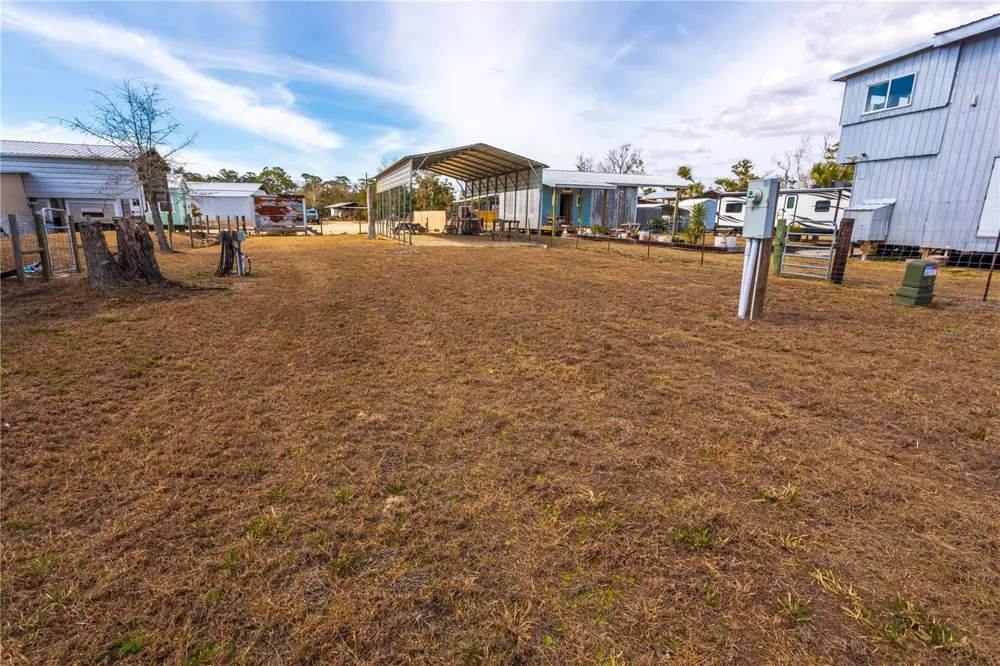507 4TH STREET NW Steinhatchee, FL 32359