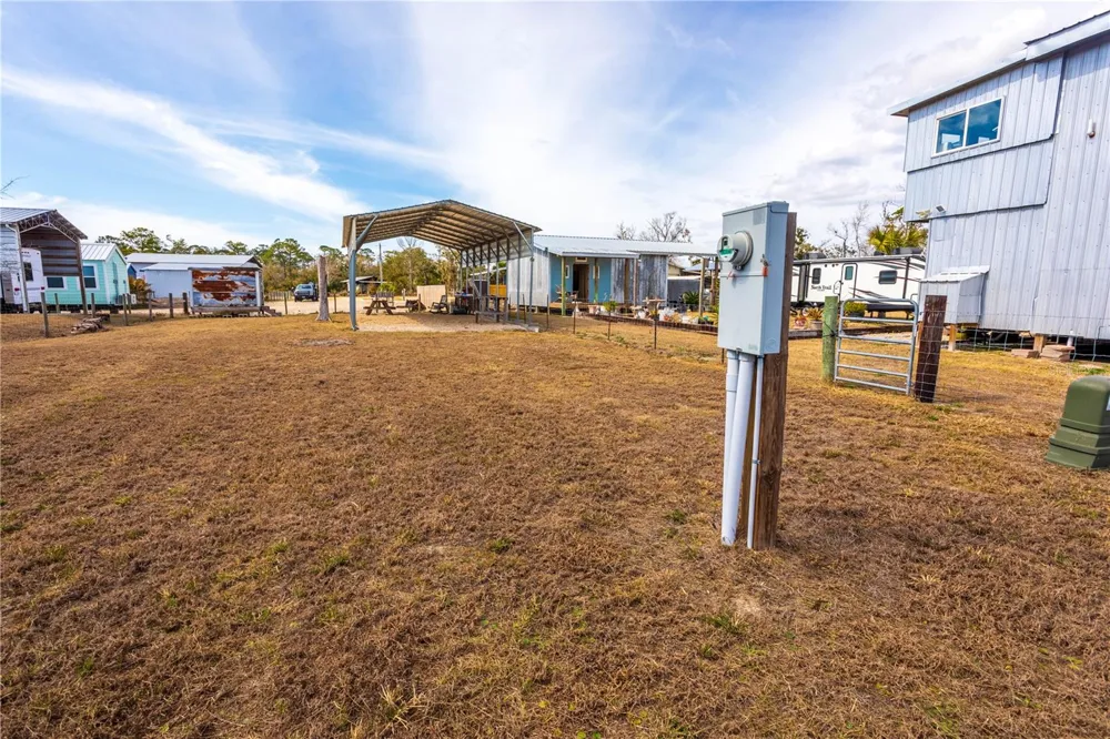 507 4TH STREET NW Steinhatchee, FL 32359