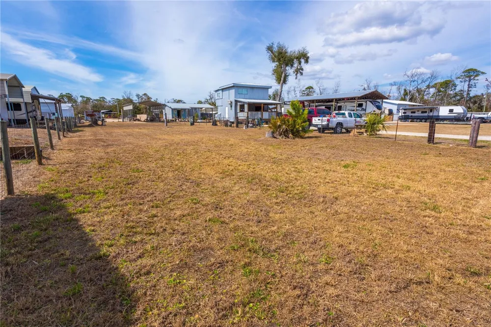 507 4TH STREET NW Steinhatchee, FL 32359