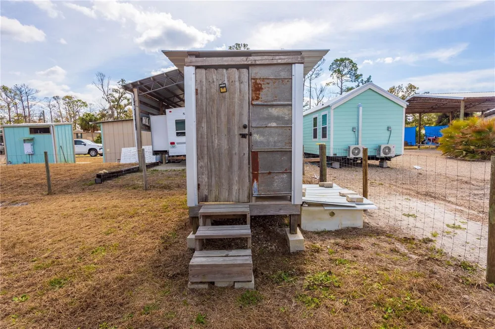 507 4TH STREET NW Steinhatchee, FL 32359