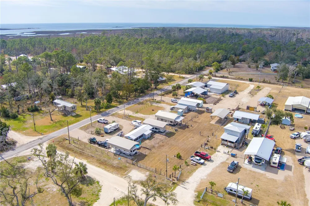 507 4TH STREET NW Steinhatchee, FL 32359
